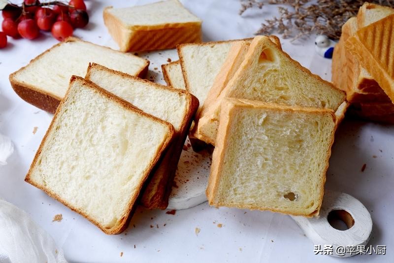 无黄油的吐司做法,无黄油吐司酥脆又好吃不用烤箱