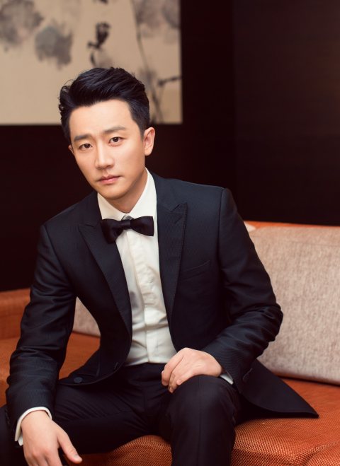 目测一米八的大帅哥,一米八三的大帅哥