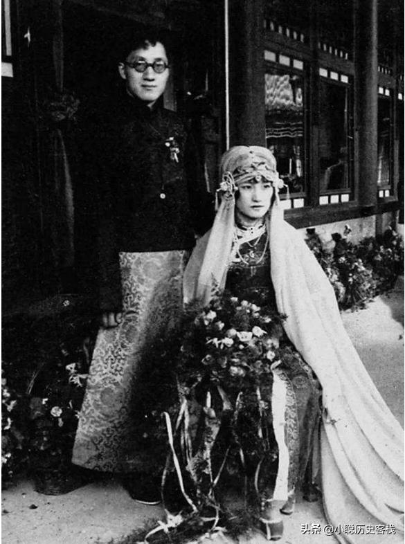 林徽因与宋美龄谁年龄大,林徽因与陆小曼的结婚照