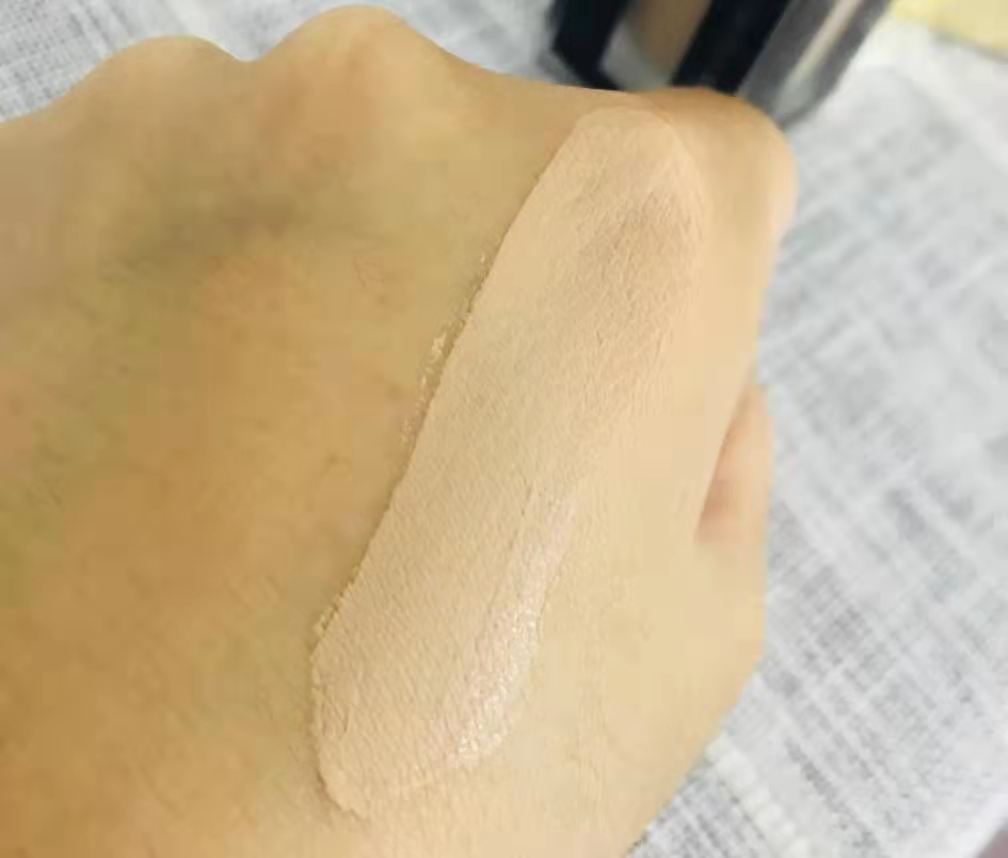 ysl逆龄粉底液和兰蔻菁纯哪个好用,兰蔻粉底液小气泡遮瑕持久