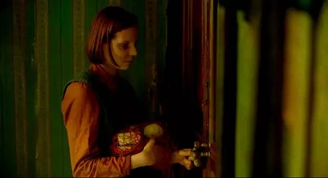 俄罗斯冲奥片，《高个儿》沉重到让人无法呼吸