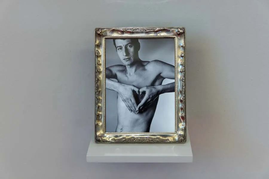 艺术家卡特兰什么实力,卡特兰把一根香蕉粘在墙上