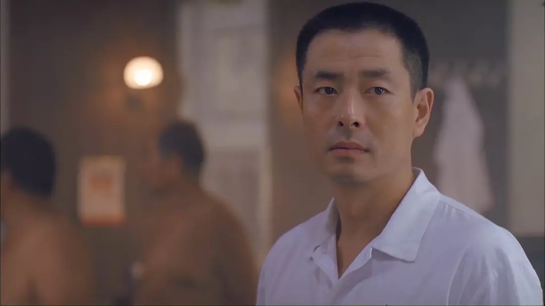 把“洗澡”演出味儿来，这三个大老爷们是怎么做到的？