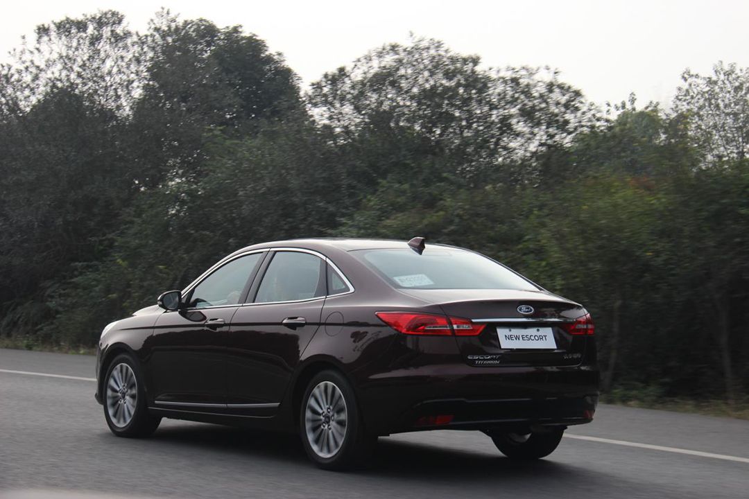 福睿斯三缸的优缺点,福睿斯搭载的哪款三缸机