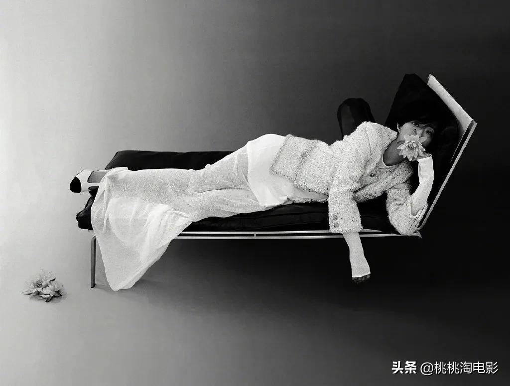 台湾明星桂纶镁时尚写真图片,桂纶镁慵懒生活照