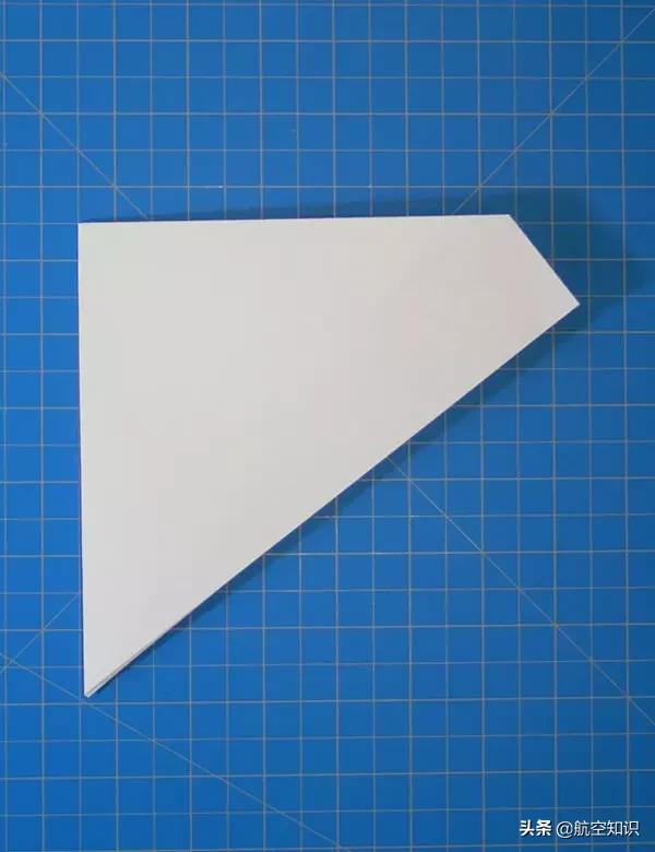 我要折纸飞机怎么折飞得又远又高,6-9岁儿童折纸飞机最简单
