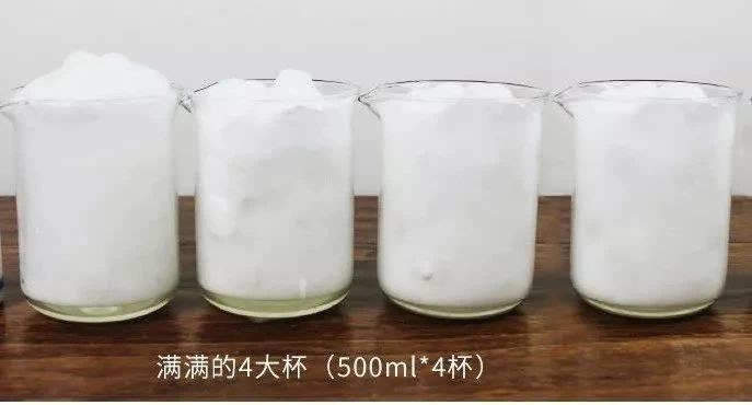 马云朴实的穿搭,马云穿的羽绒服是什么品牌