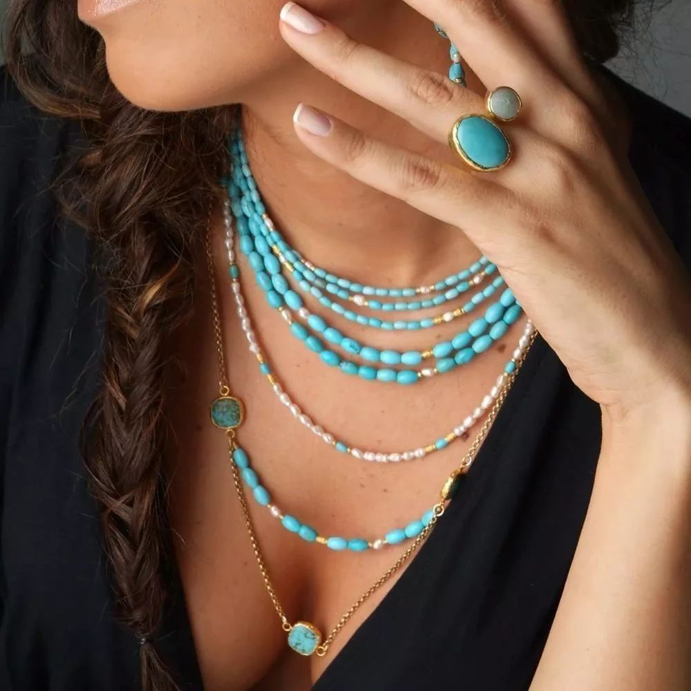 比翡翠还时尚的玉石，连希拉里都被俘获了。