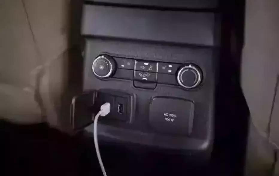 手机在车上充电越充越少在家没事,汽车停车给手机充电能充多久