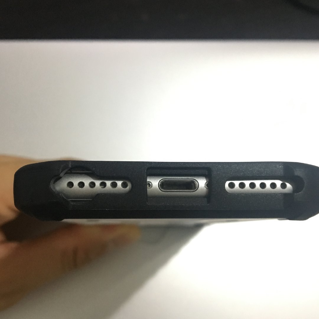 uag探险者银色和钻石系列对比,uag探险者手机壳iphone12