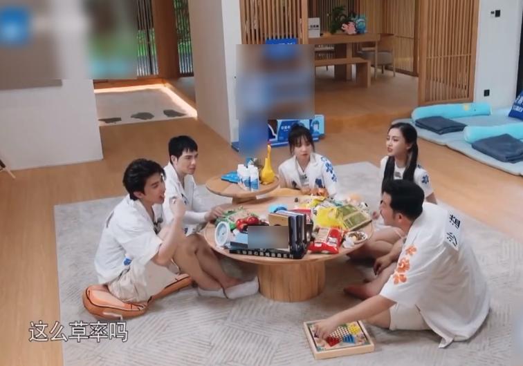 蔡徐坤和沙溢回应父子关系,沙溢问蔡徐坤真心话