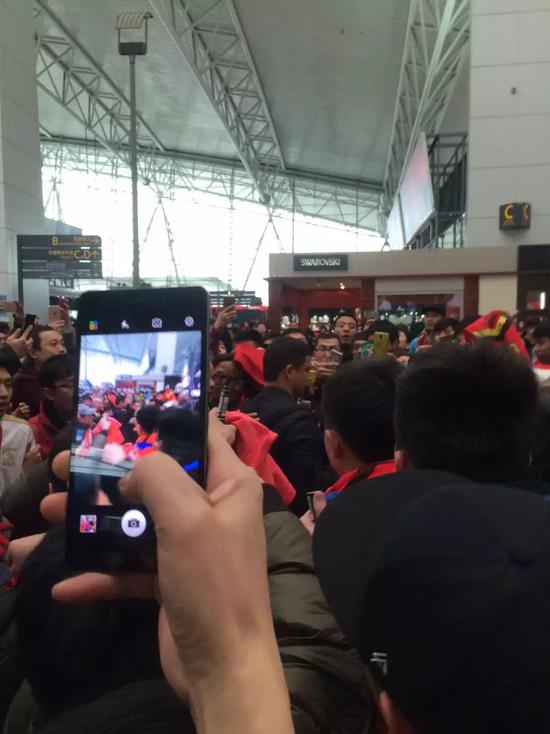 7年后，我终于成了中国人：记得那天我4点多就醒了