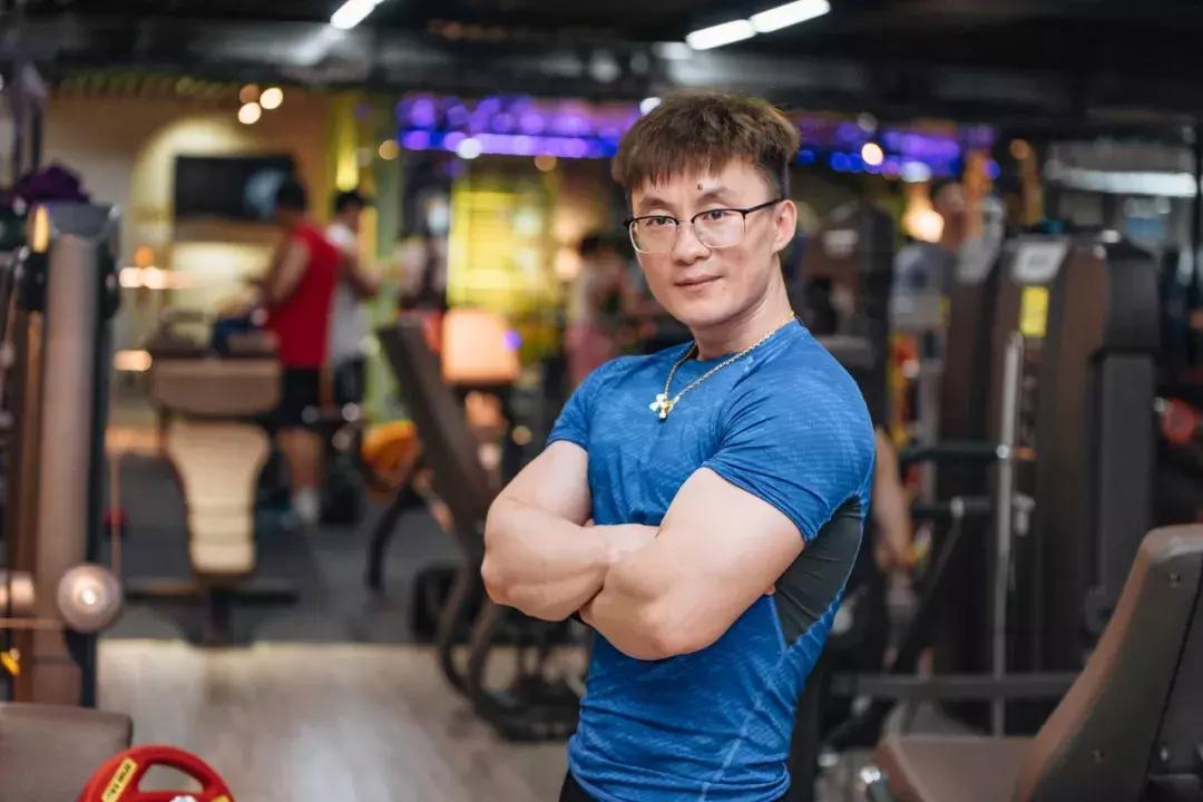 30岁转行健身教练太晚了,27岁当健身教练五年竟然还负债