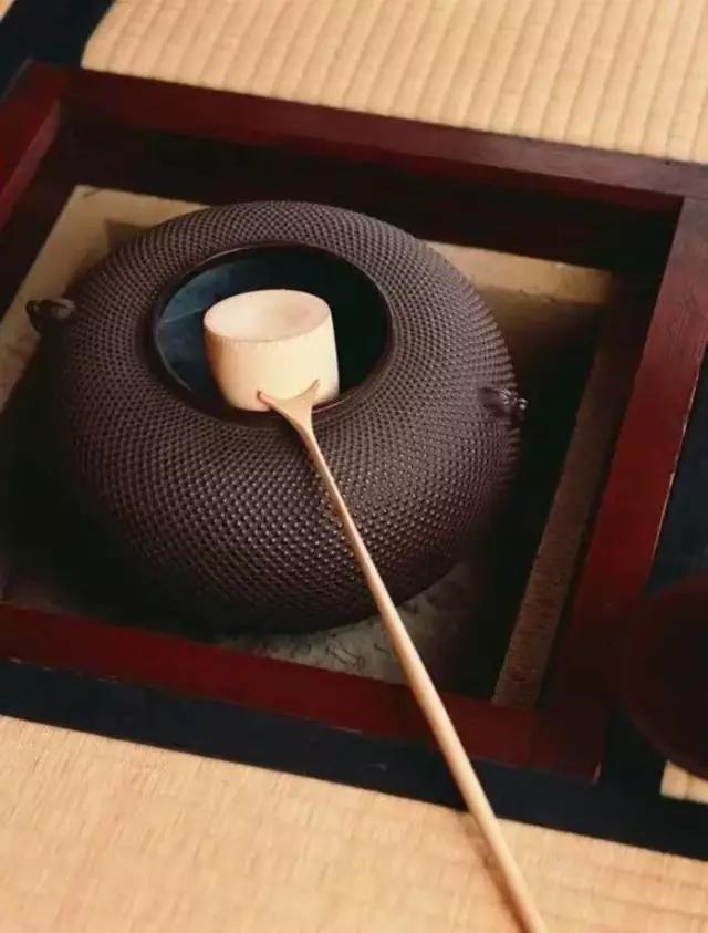 岩茶茶汤是酸性还是碱性,为什么茶汤是酸性但是有益健康