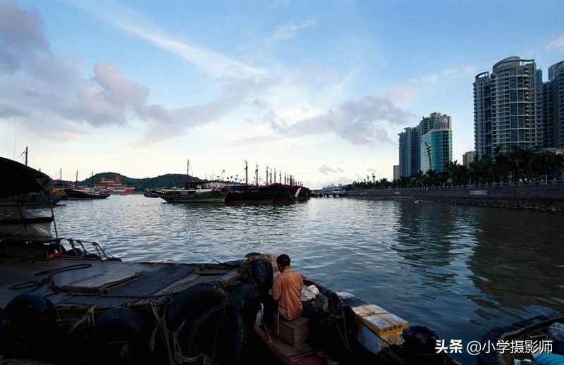 尼康半画幅广角镜头18-35样张,尼康18-35银广角新旧对比