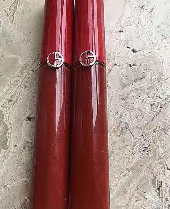 阿玛尼红管口红真假鉴别图,阿玛尼红管口红真假分辨方法