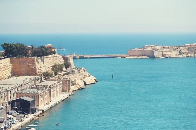 马耳他地中海迷人蓝色海水,地中海明珠马耳他视频