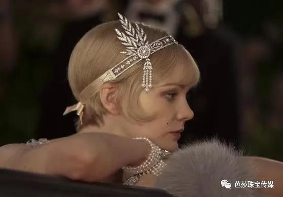 大牌高珠扎堆“上新”,外行看热闹、内行看什么?