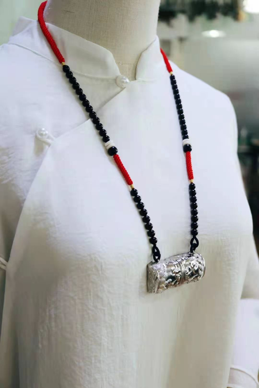 珠宝首饰盒不可或缺的一款,珠宝盒可以干嘛