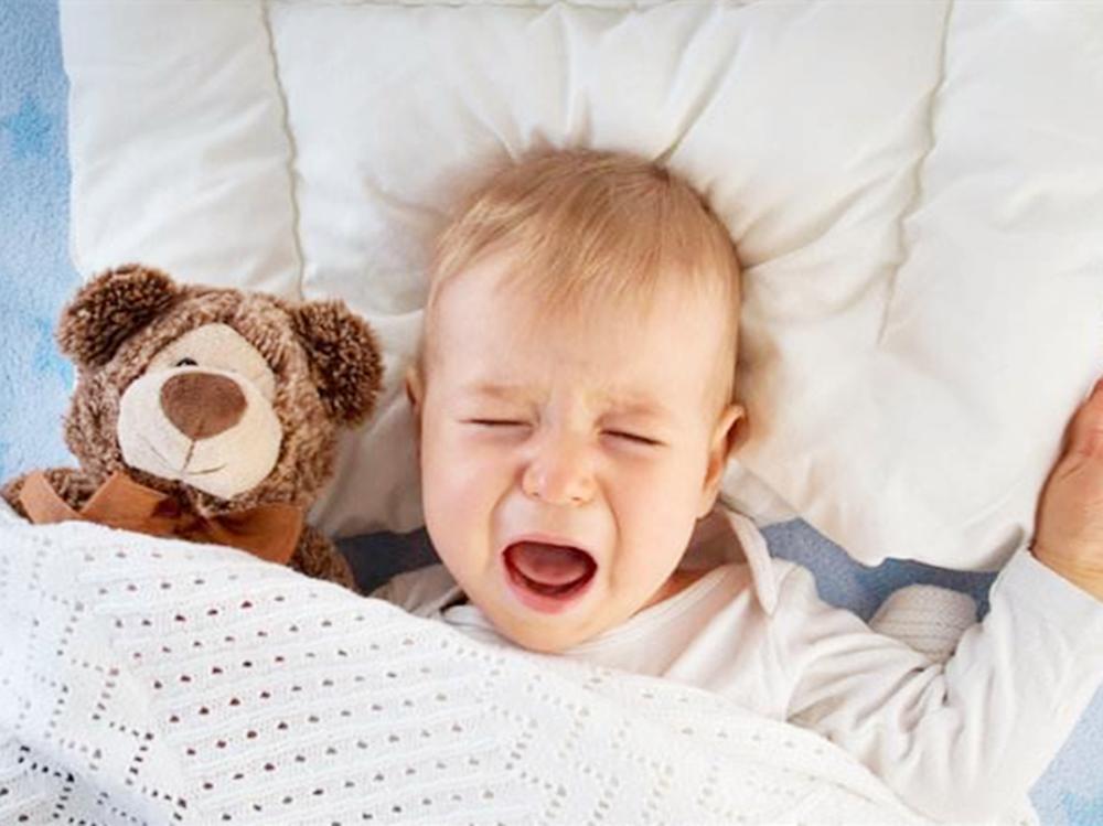 婴儿睡眠倒减期怎么度过,孩子到了睡眠倒睡期怎么办