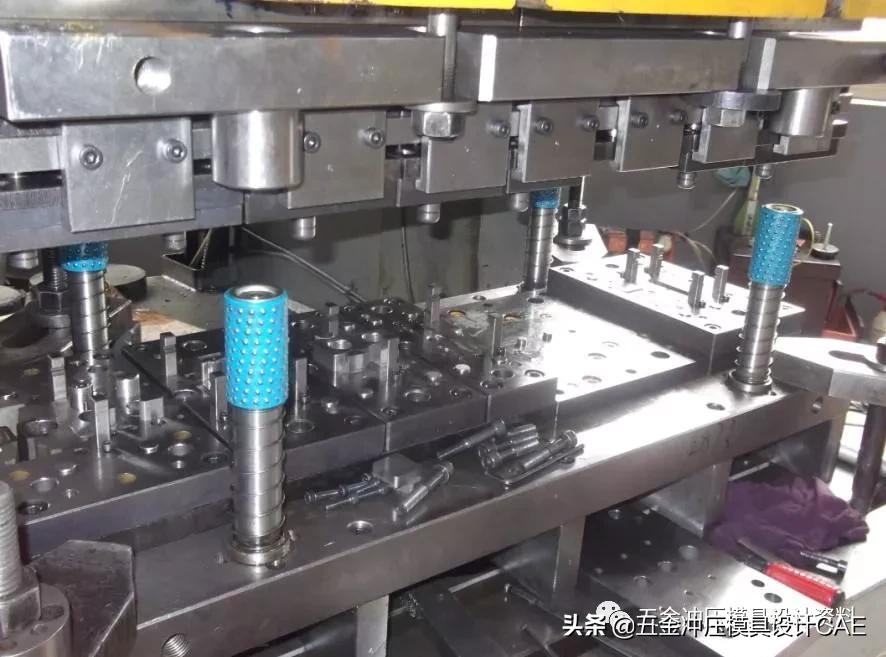 冲压工艺与模具设计,汽车冲压模具工艺设计