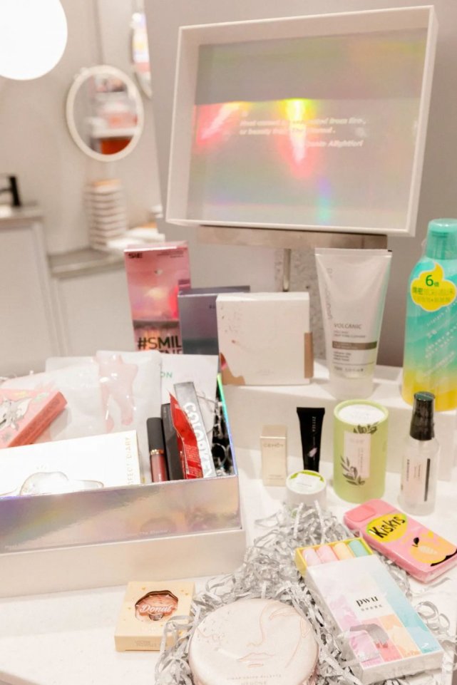 壹方城购物中心彩妆,壹方城网红化妆店