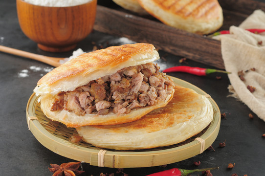 烤肉夹馍技术培训,正宗肉夹馍小吃教学培训哪里有