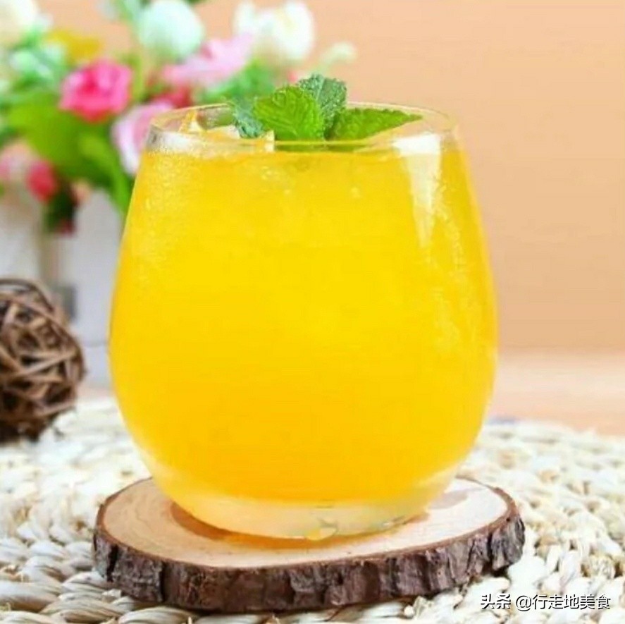 生榨果汁补充vc女神都在喝什么,鲜榨果汁怎么喝有营养