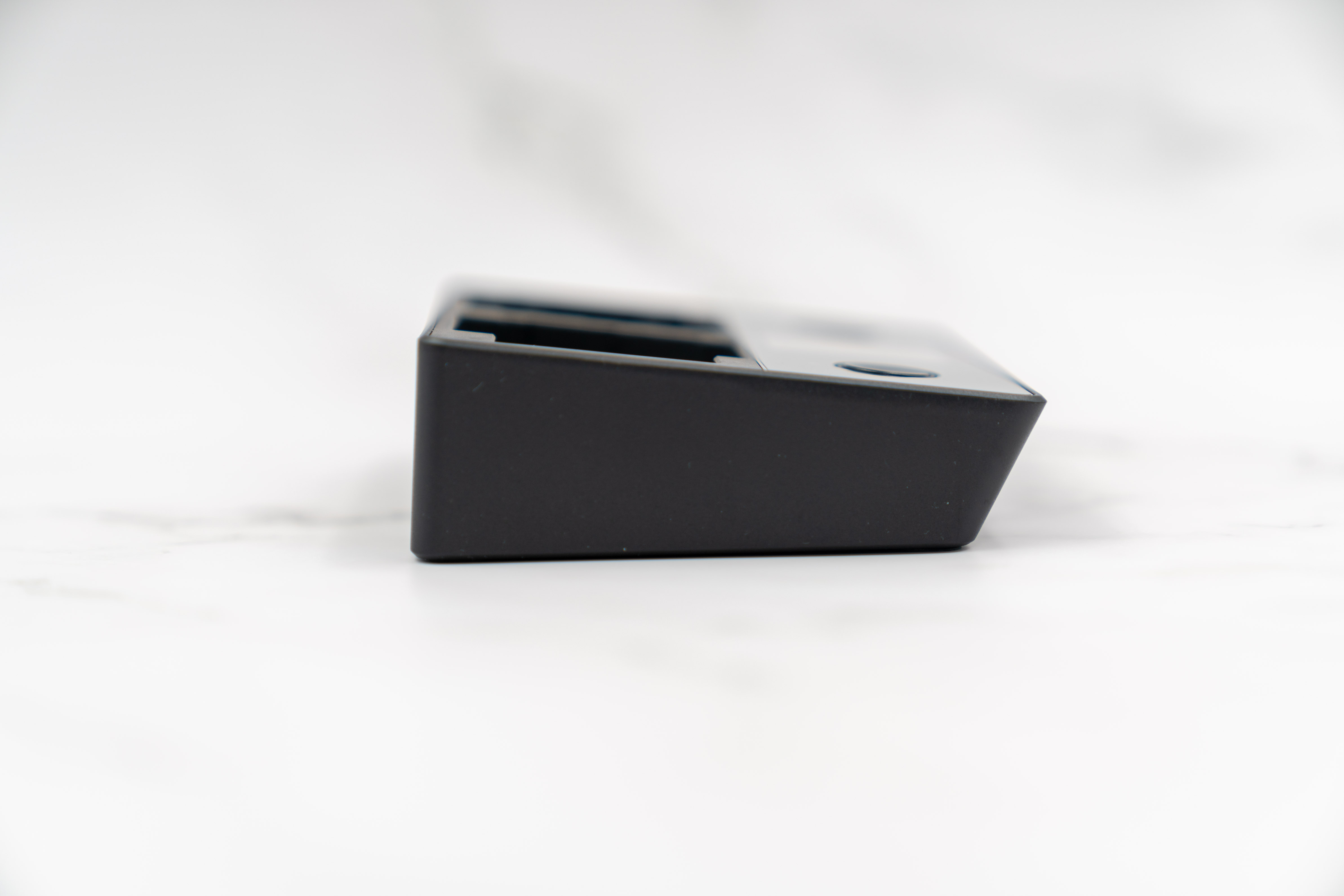 艾斯特ISDTNP2索尼相机快速充电的另一种座充选择