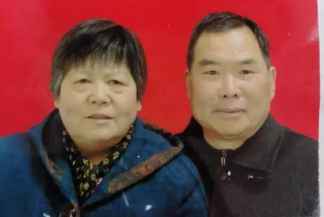 给老婆的结婚纪念日蓝宝石礼物,结婚纪念日蓝宝石蛋糕