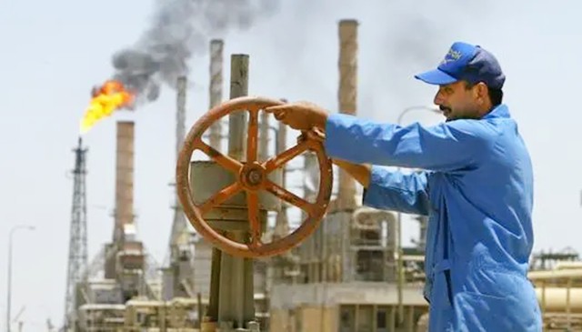 萨达姆公开处决时间,萨达姆在开战前3小时开会视频