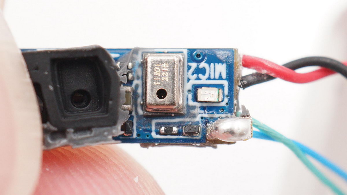 远销非洲的TWS真无线耳机应该注意什么?拆解传音TECNOBuds2看看