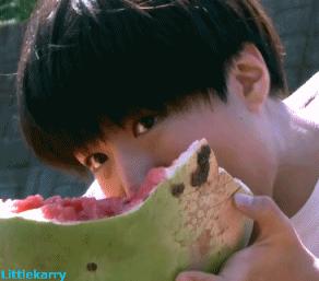 6月有钱没钱,这5颗水果都要买,饭前或饭后吃点,清爽美味营养多