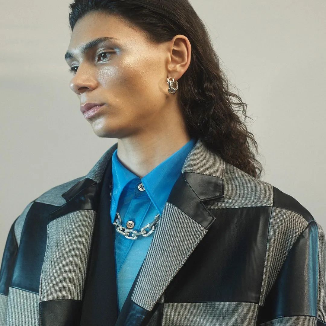 欧阳娜娜同款潮流品牌,欧阳娜娜同款联名卫衣