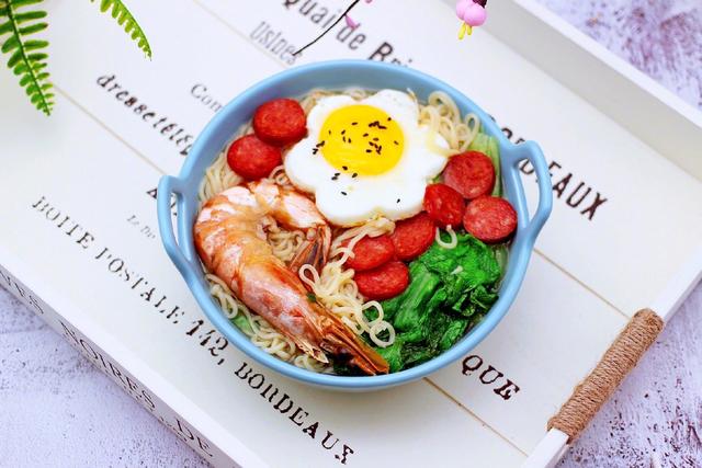 怎样把吃泡面吃出一种高级感,吃泡面最好吃的一种方法