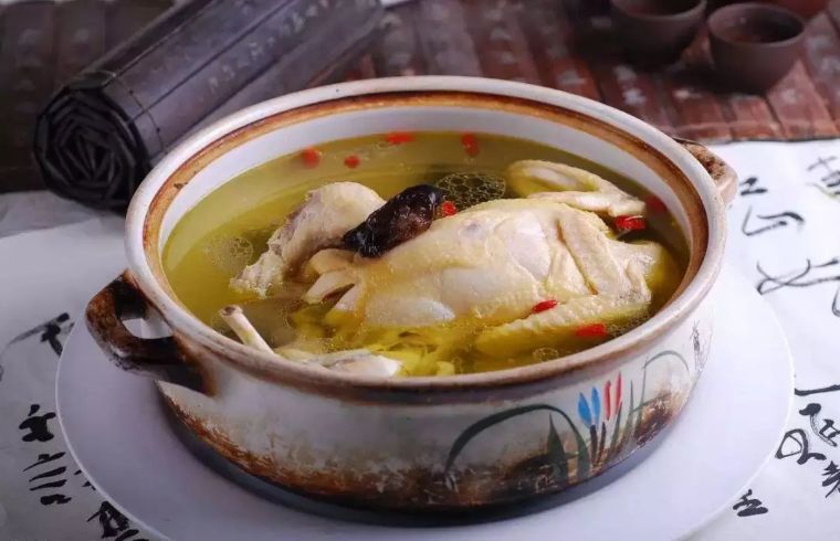 沉迷于吃鸡不可自拔,吃鸡成瘾无法自拔