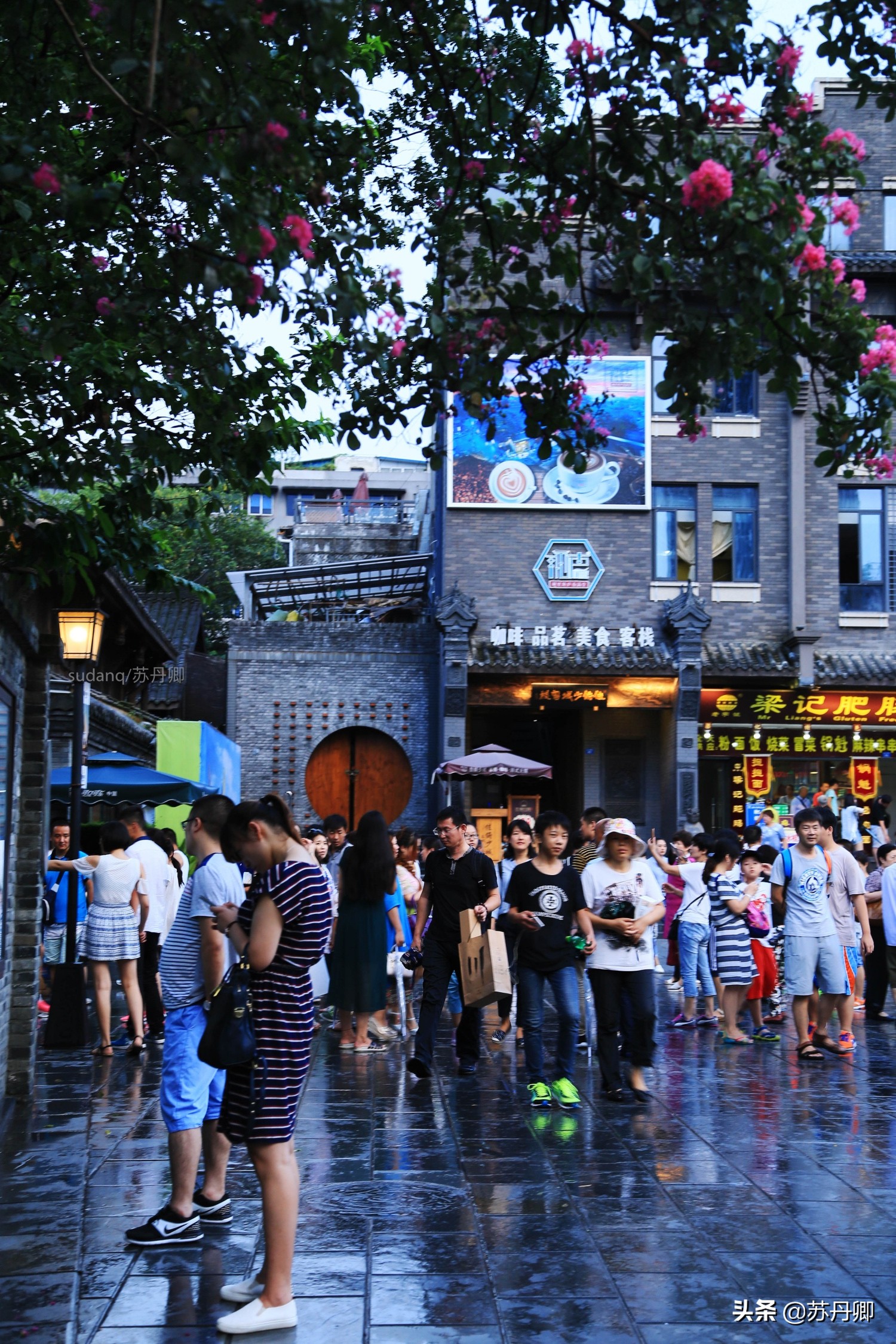 宽窄巷子只是中国2A景点，却火遍整个成都，游客去了都知道