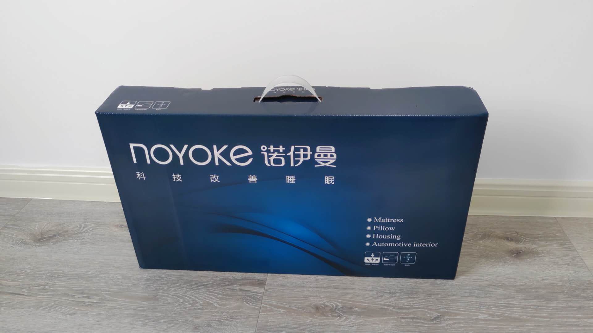 睡一个好觉需要记忆棉材质的床垫,记忆棉床垫和枕头