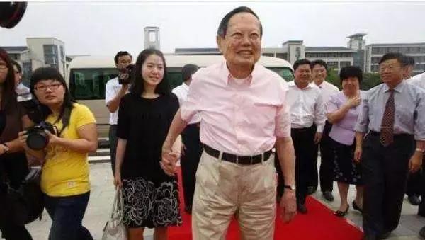 演讲|杨振宁：美在科学与艺术中的异同以及杨振宁答听众问