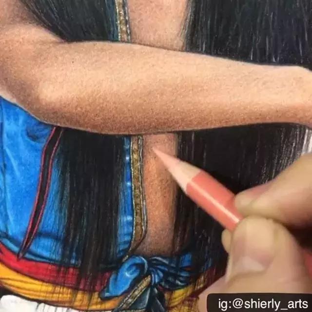 她画的素描比本人还美！比照片还真实，24万网友已被她征服