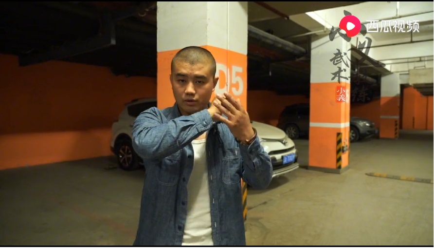 女性防身神器视频大全,女子防身武器合法便携