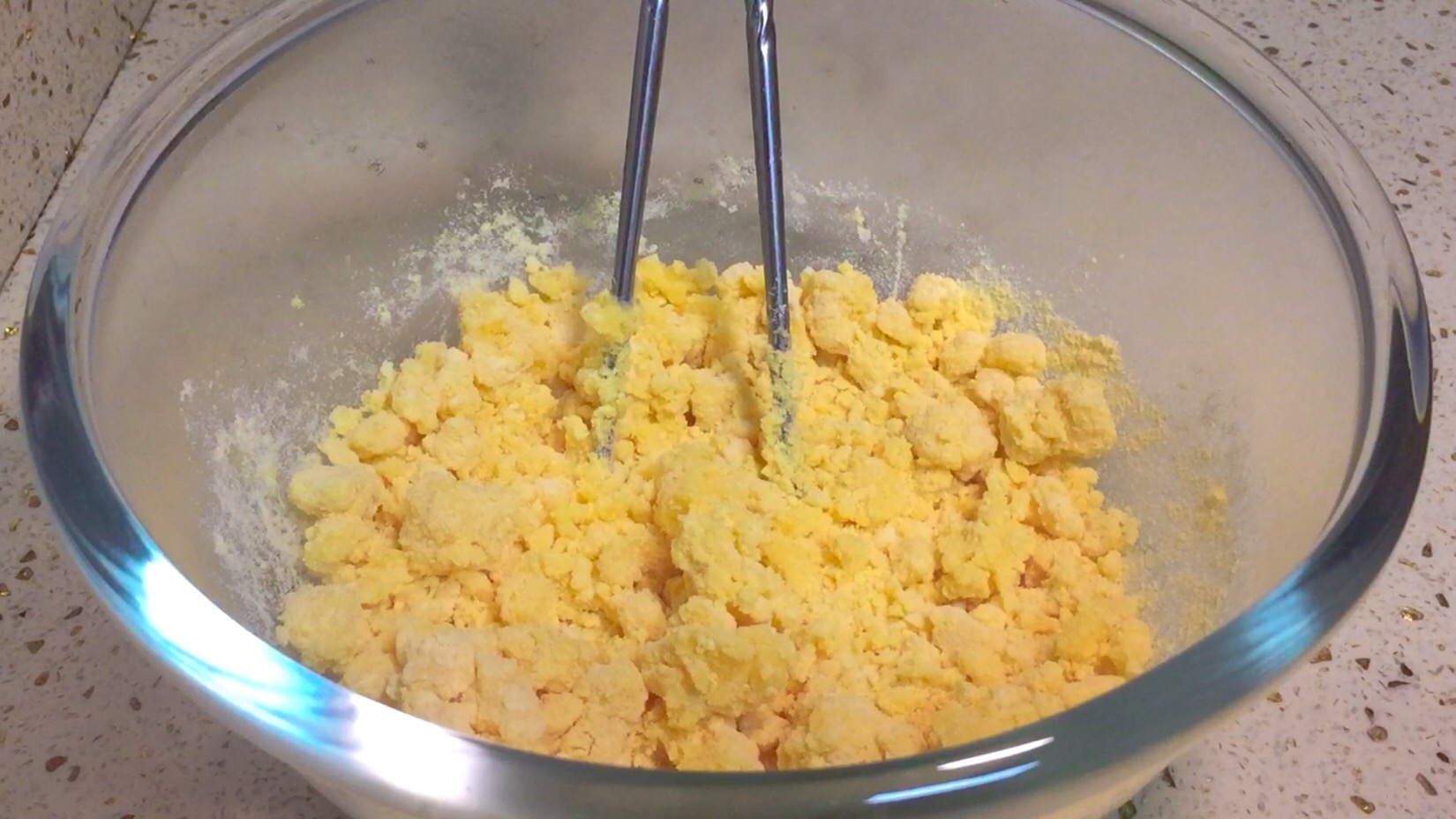 发糕怎么做比较松软有弹性,为什么做出来的发糕一点都不好吃