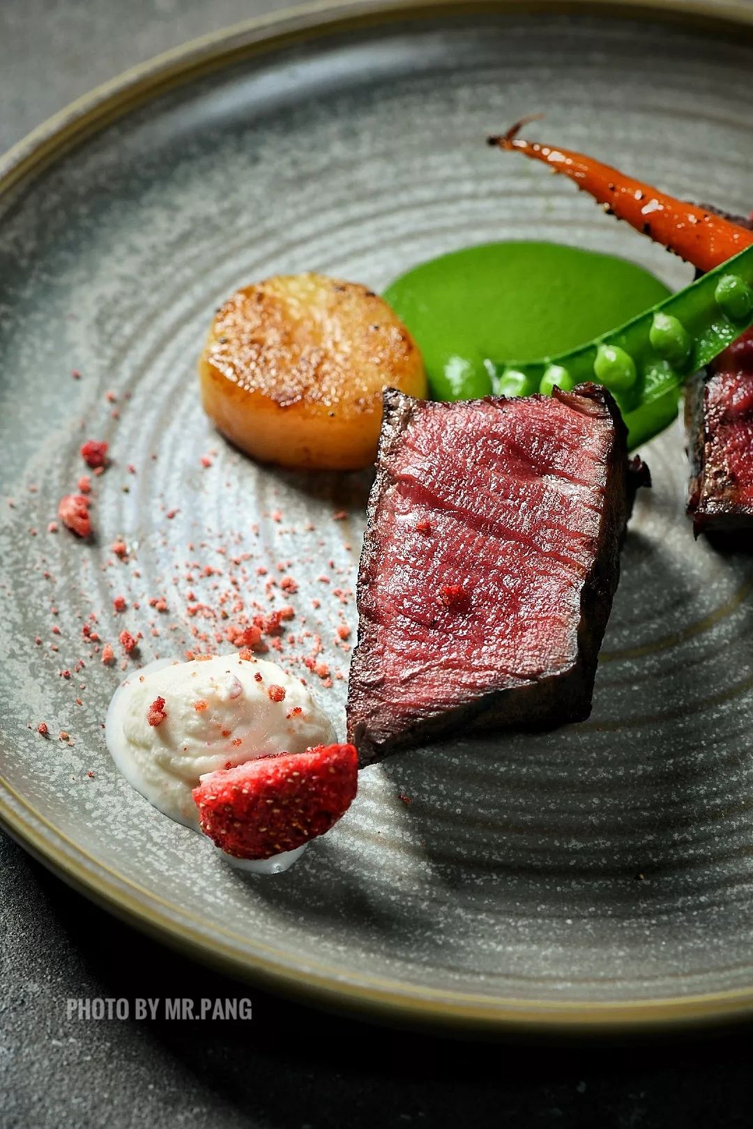 24小时丨郑州，一座被胡辣汤耽误的城市