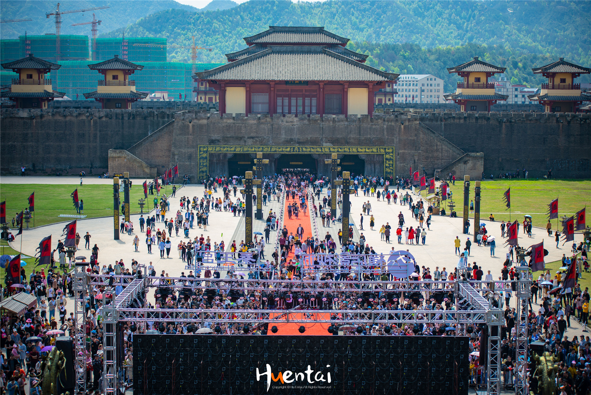 去横店要准备些什么,去横店偶遇明星的几率