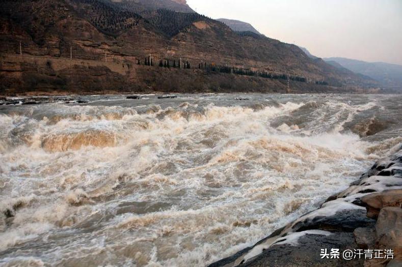 泸定桥横跨大渡河由13根铁链组成,大渡河泸定桥多少根铁链历史