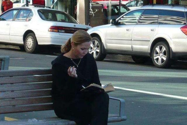 新西兰房子被中国人买完空置,本地人却没房可住