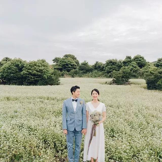 不拘泥形式的婚纱照,婚纱照小众风格这样拍也好看