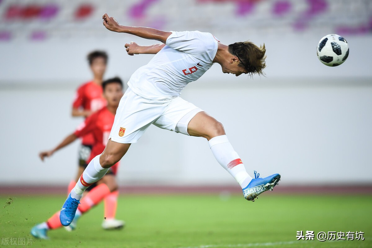 国足出线成为奥数题，出局的概率为99％，为啥不派美女去试试呢？