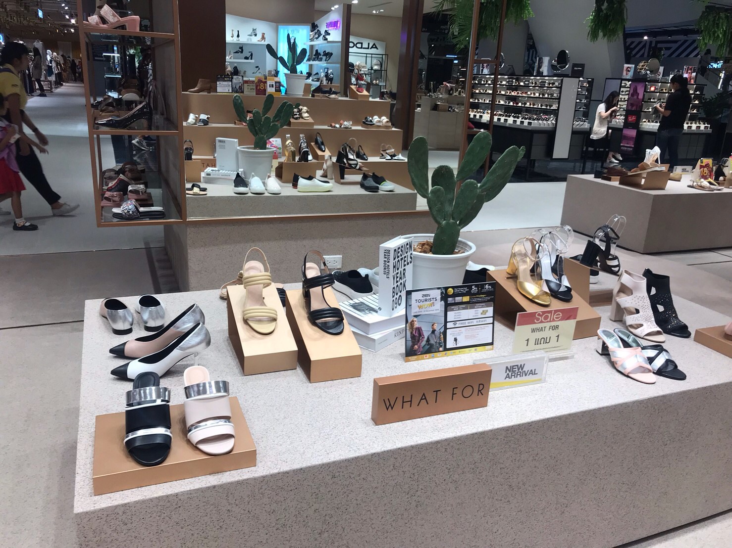 泰国centralworld商场购物,泰国曼谷大皇宫附近商场