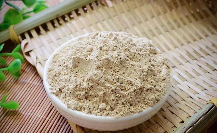 中老年人,想要远离脑血栓,却把三七当茶喝,这种认知会有损健康